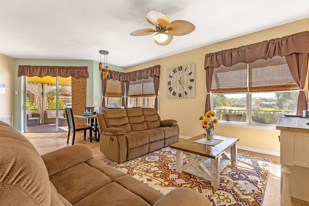 Photo of Livingroom in Watersong