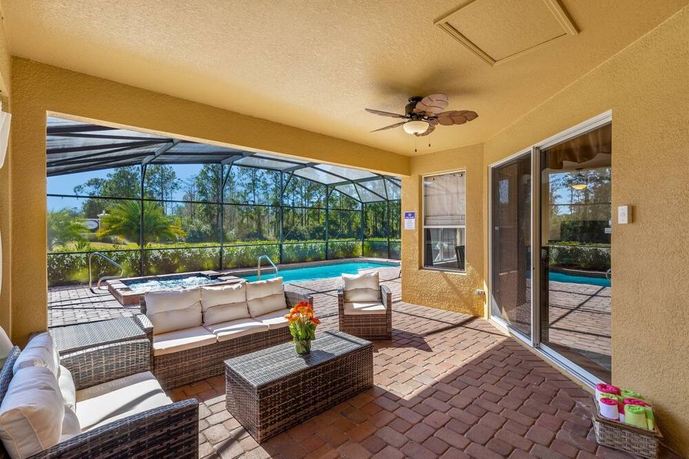 Photo of Patio Balcony in Watersong