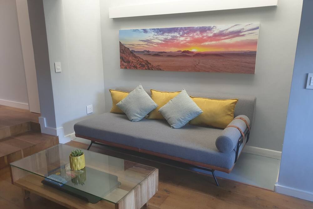 Photo of Livingroom in Plumstead