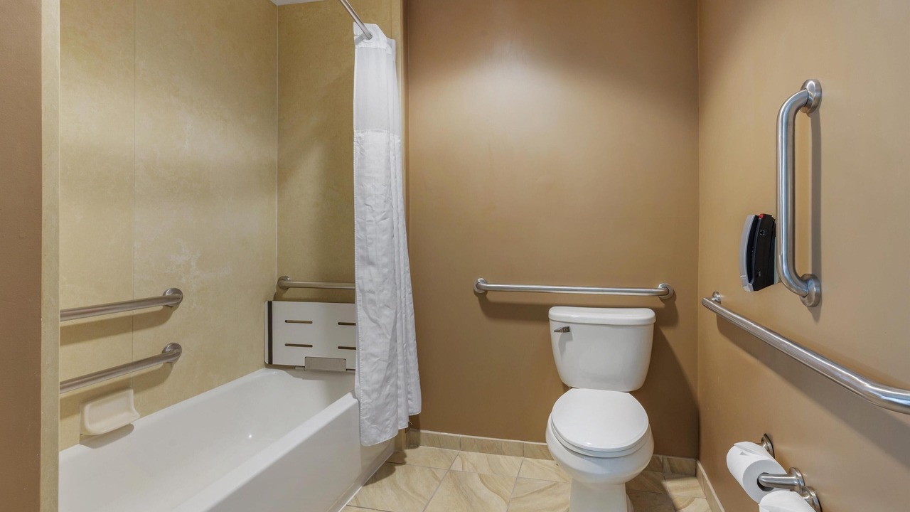 Photo of Bathroom in Berwyn