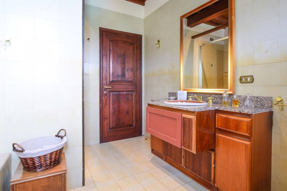 Photo of Bathroom in Calenzano