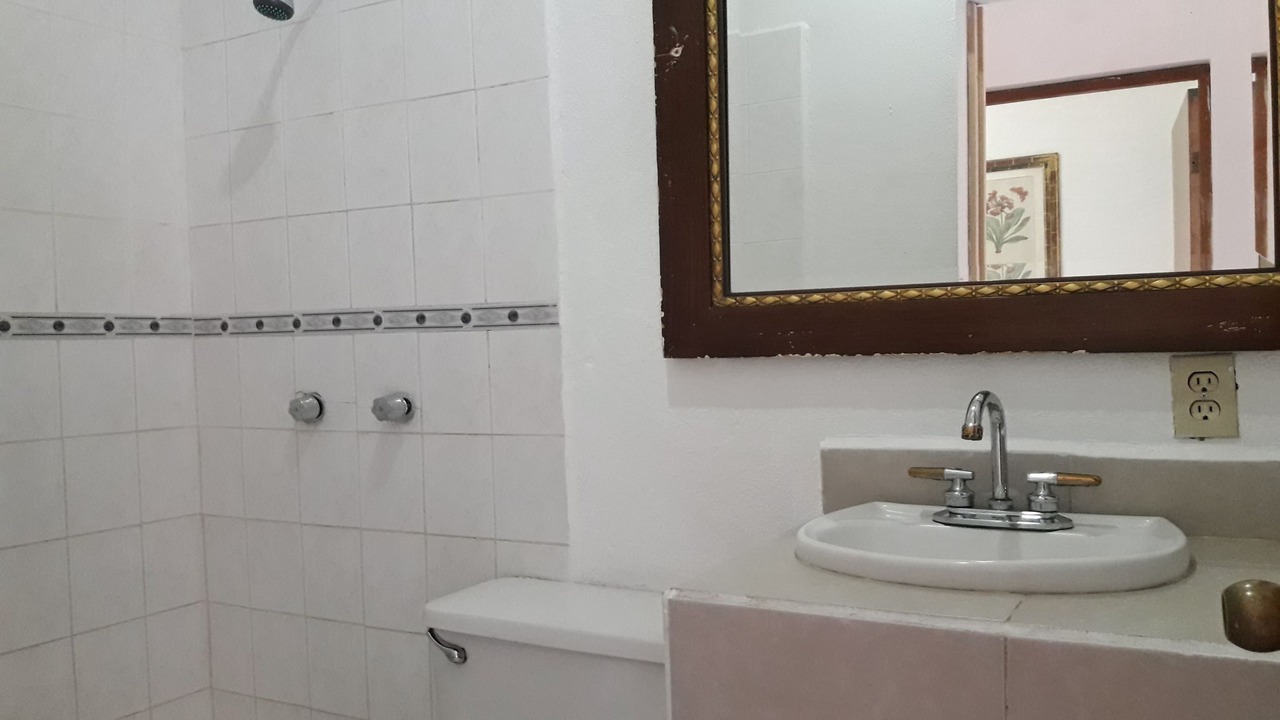 Photo of Bathroom in Ildefonso Green