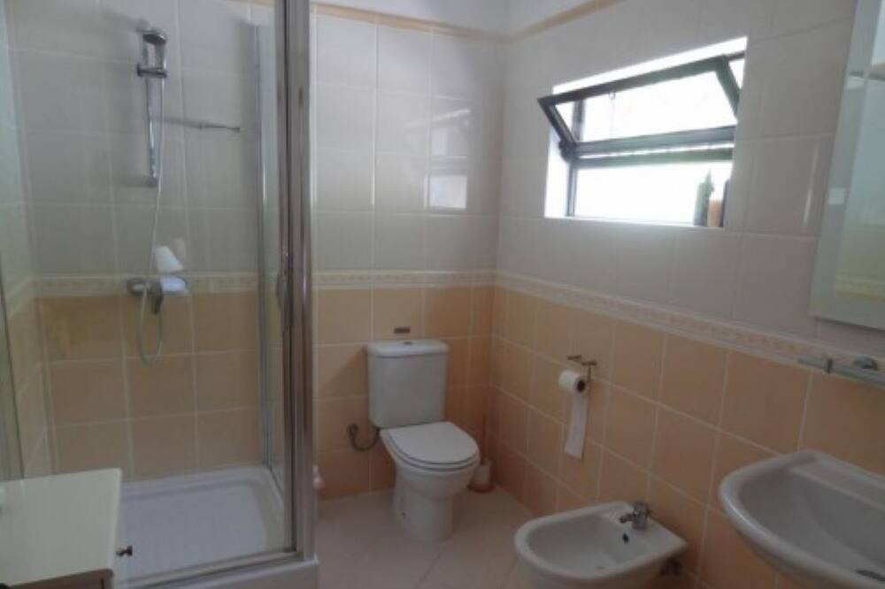 Photo of Bathroom in Quinta das Raposeiras
