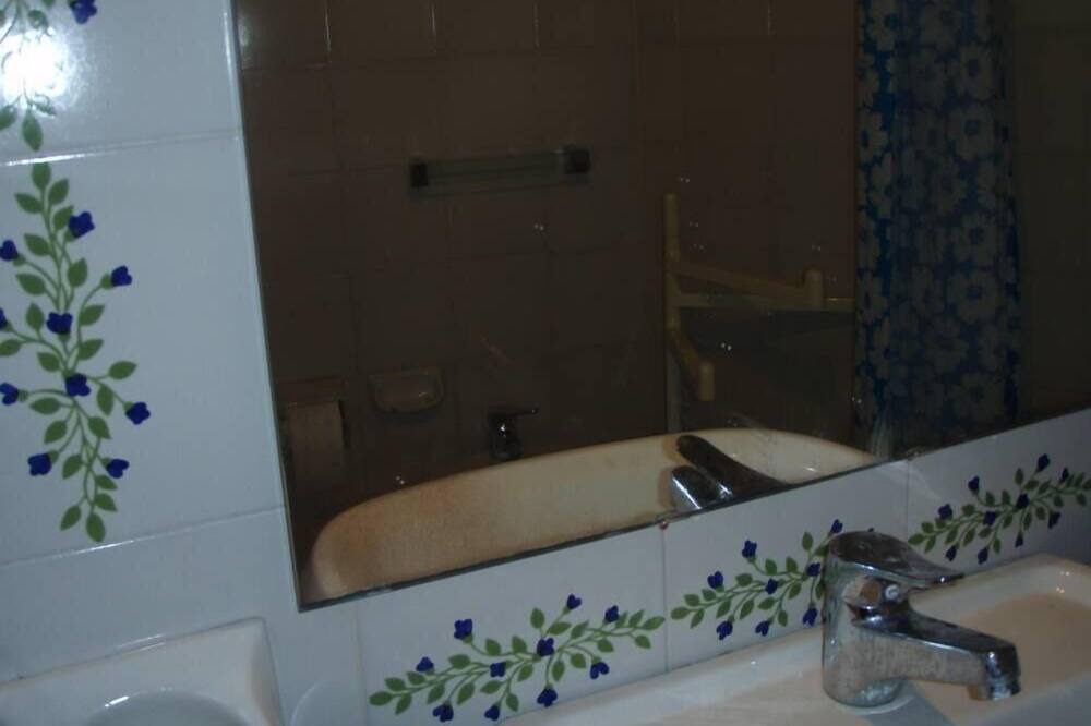 Photo of Bathroom in Londa