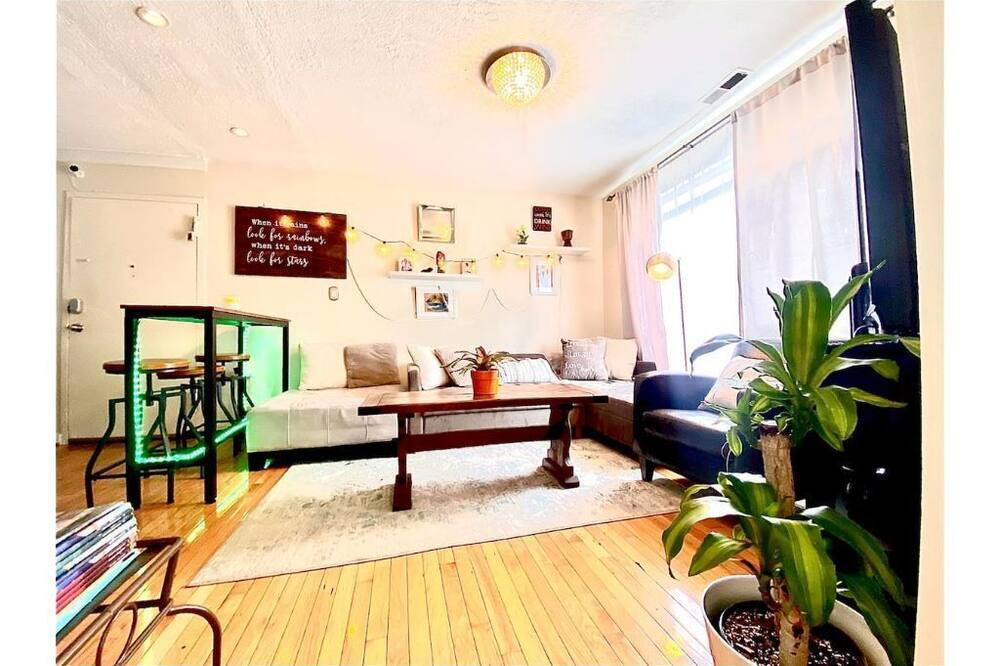 Photo of Bedroom in Aspen Hill