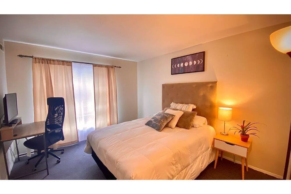 Photo of Bedroom in Aspen Hill
