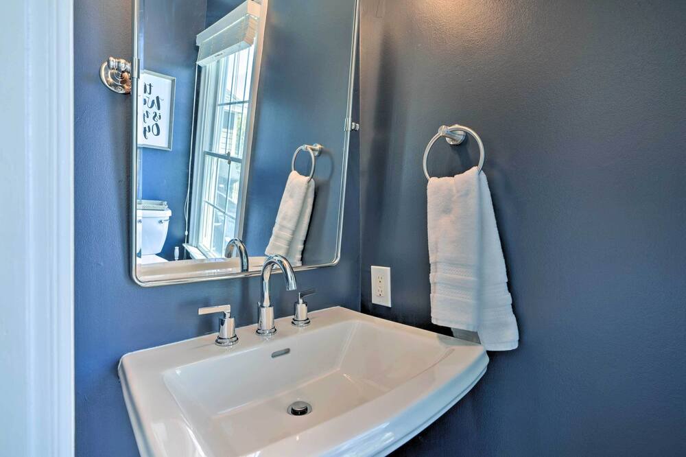 Photo of Bathroom in Buck Island