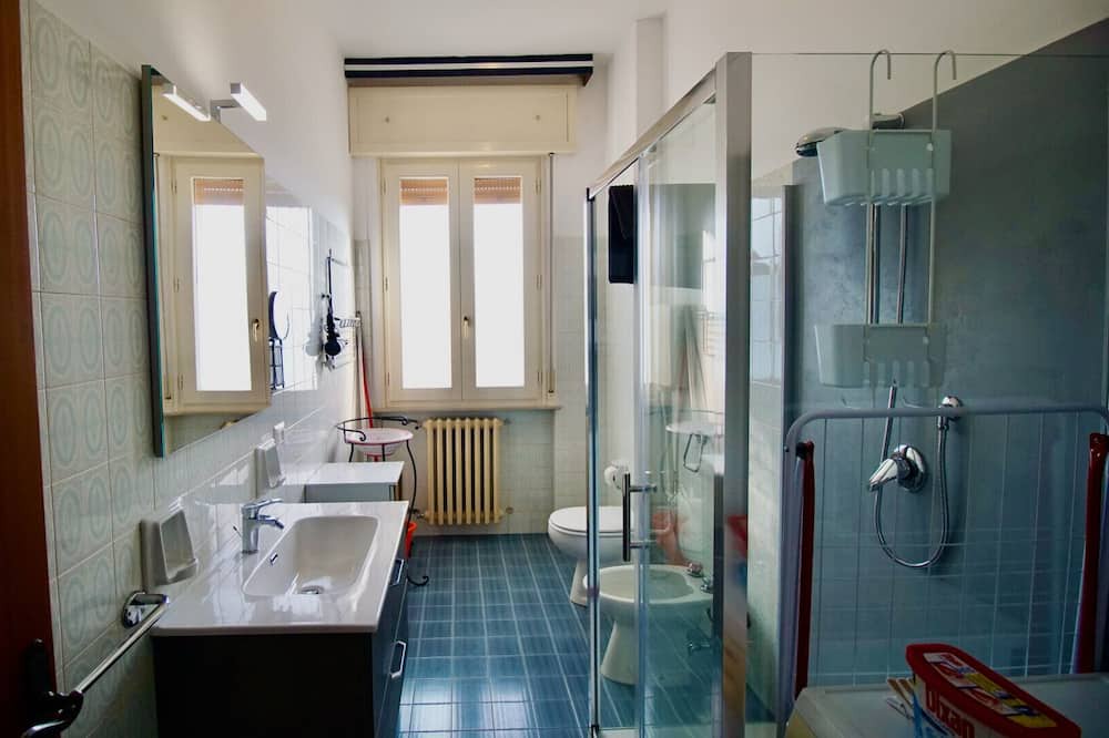 Photo of Bathroom in Meldola