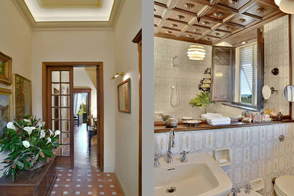 Photo of Bathroom in Lari