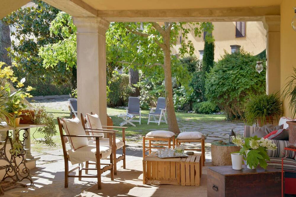 Photo of Patio Balcony in Lari