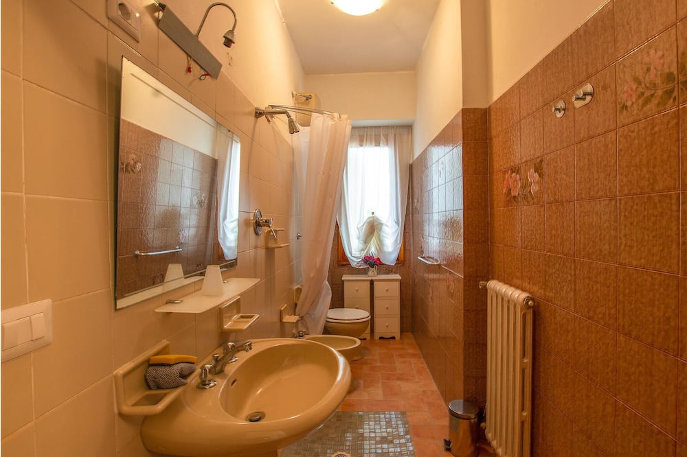 Photo of Bathroom in Londa