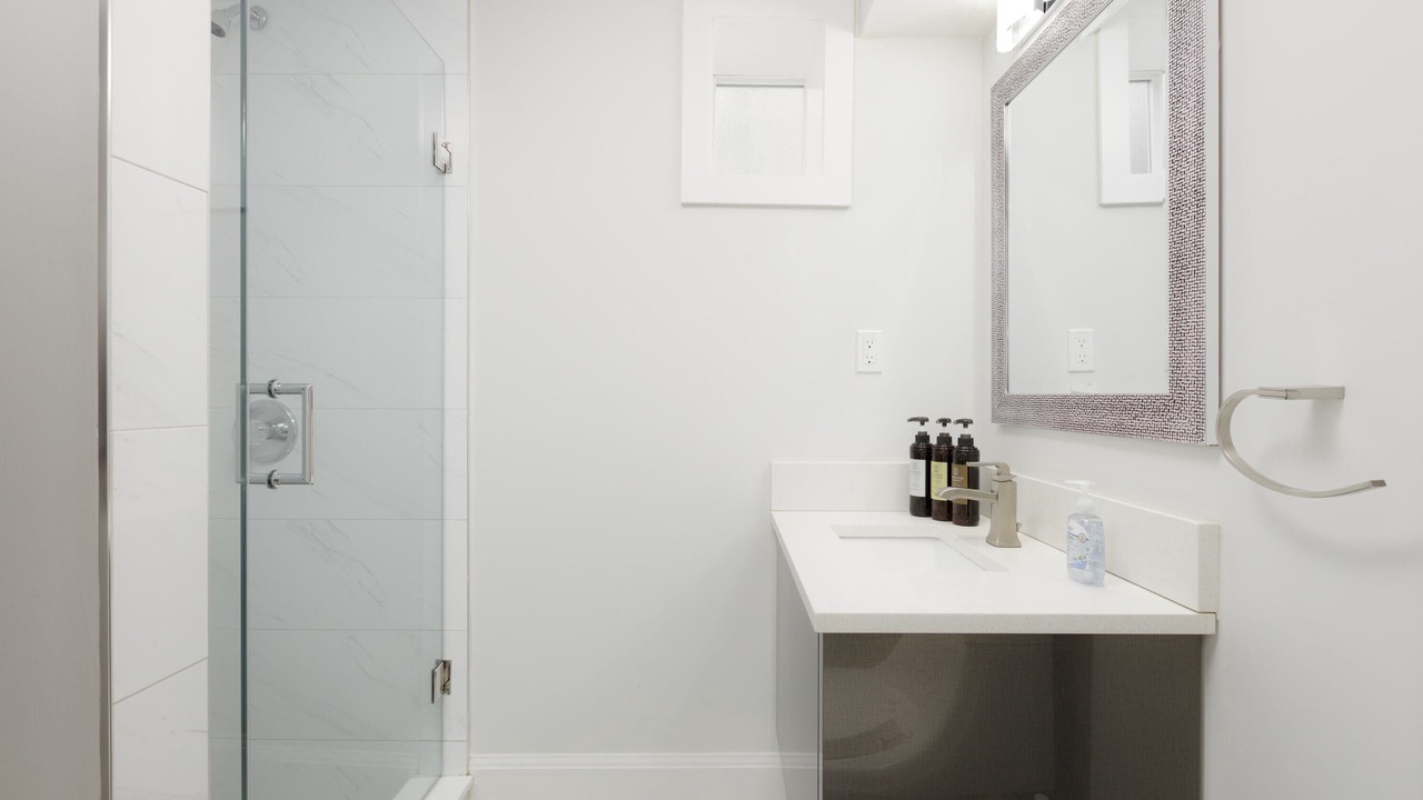 Photo of Bathroom in District of North Vancouver