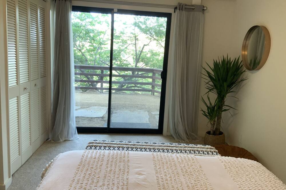 Photo of Bedroom in Topanga