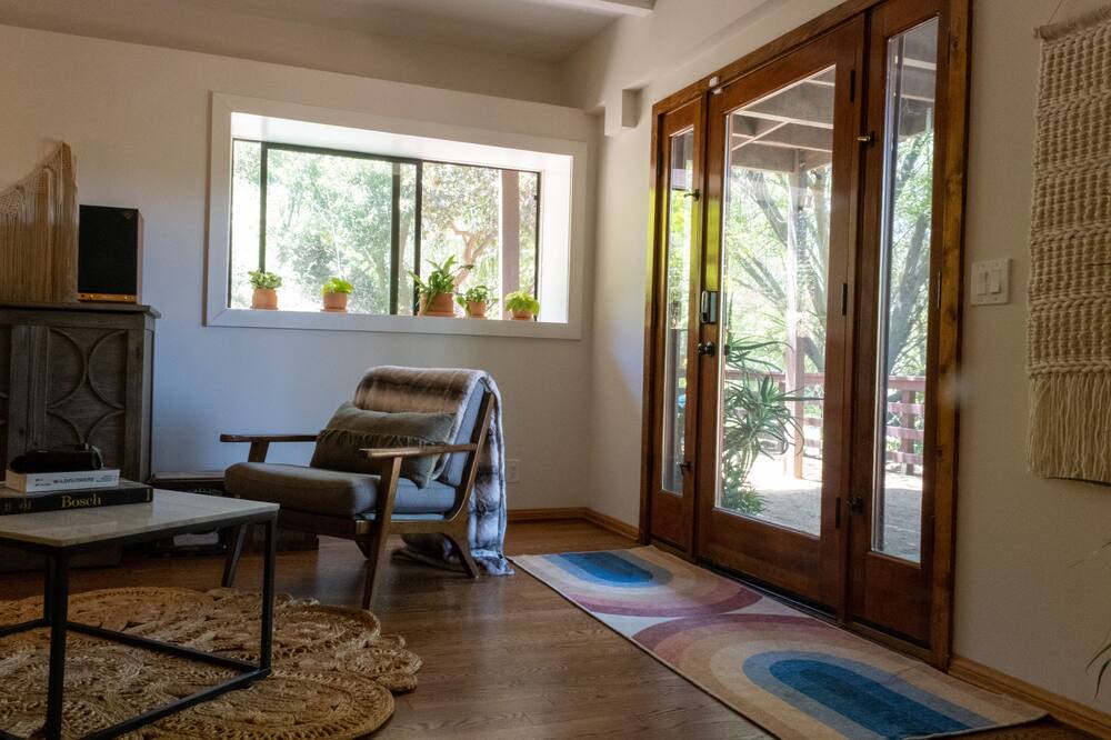 Photo of Livingroom in Topanga