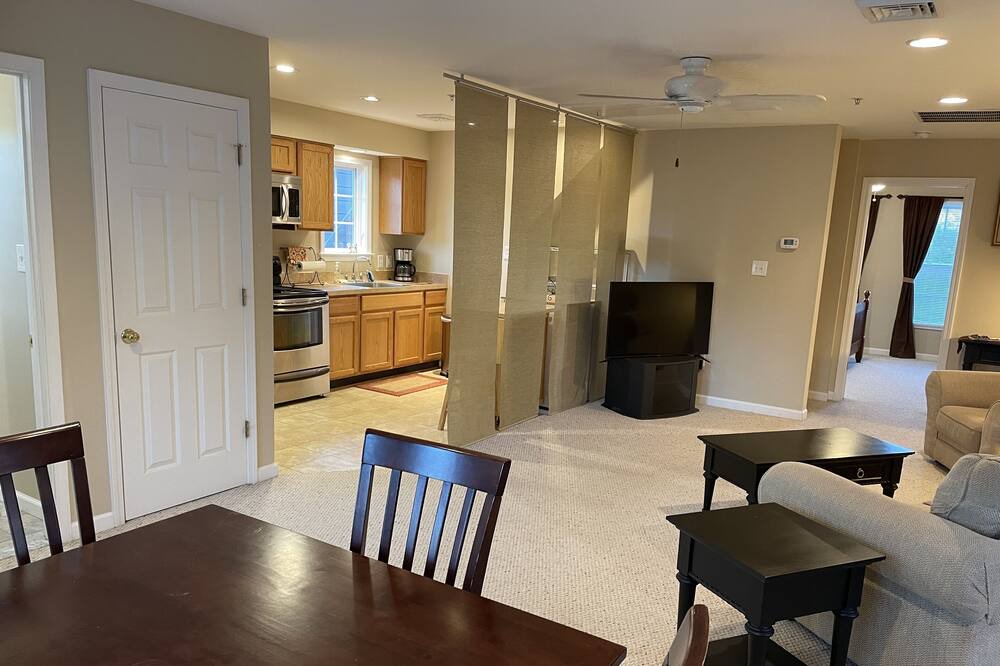 Photo of Livingroom in Gaithersburg