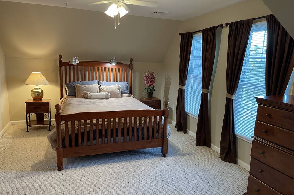 Photo of Bedroom in Gaithersburg