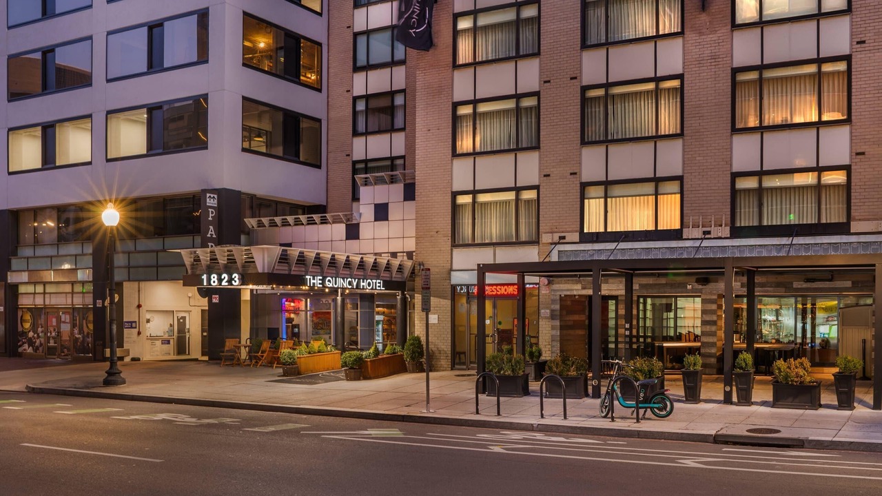 Photo of Outdoor in Connecticut Ave - K Street