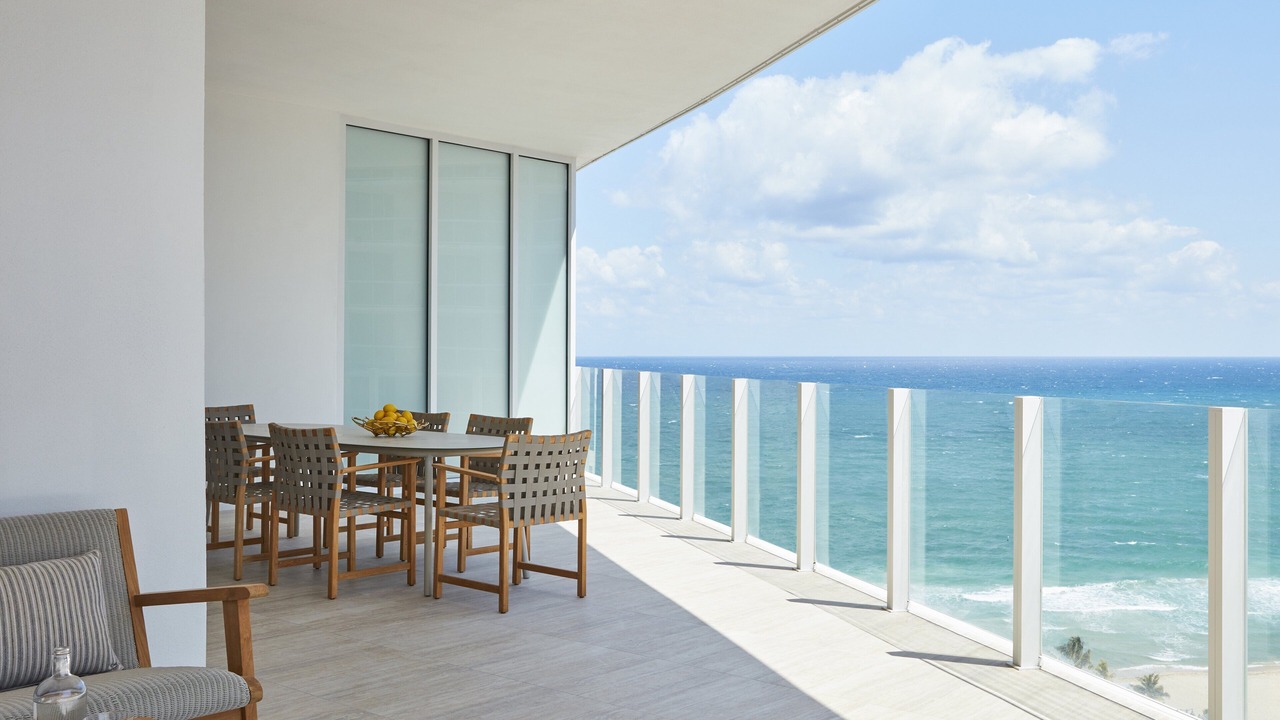 Photo of Patio Balcony in Central Beach