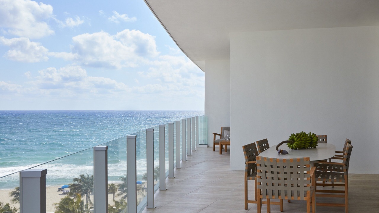 Photo of Patio Balcony in Central Beach