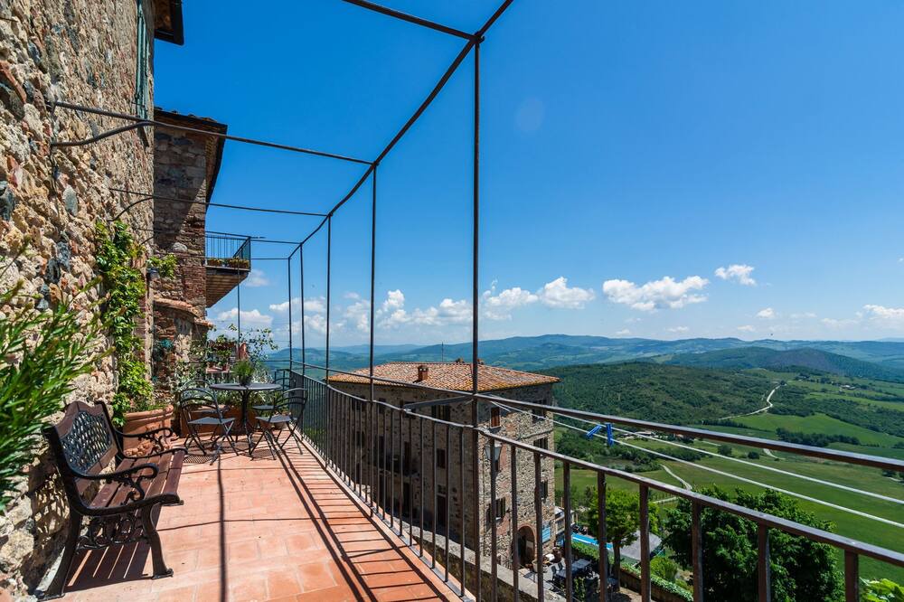 Photo of Patio Balcony in Montecastelli