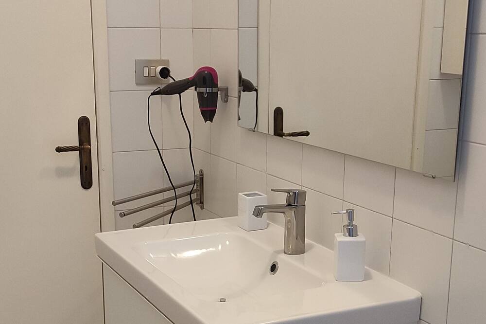 Photo of Bathroom in Alba