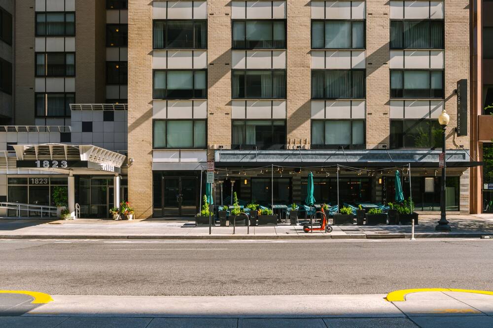 Photo of Outdoor in Connecticut Ave - K Street