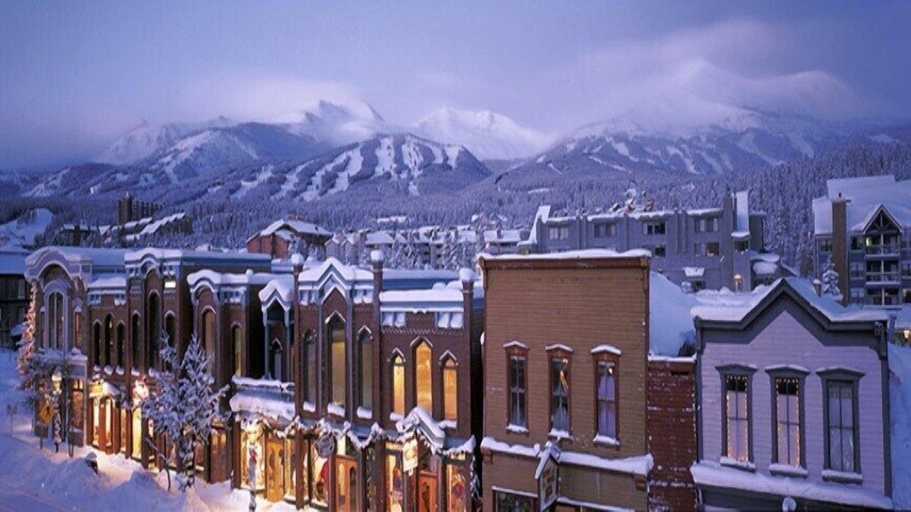 Photo of Outdoor in Four O'Clock