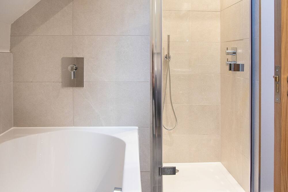 Photo of Bathroom in Dorsington