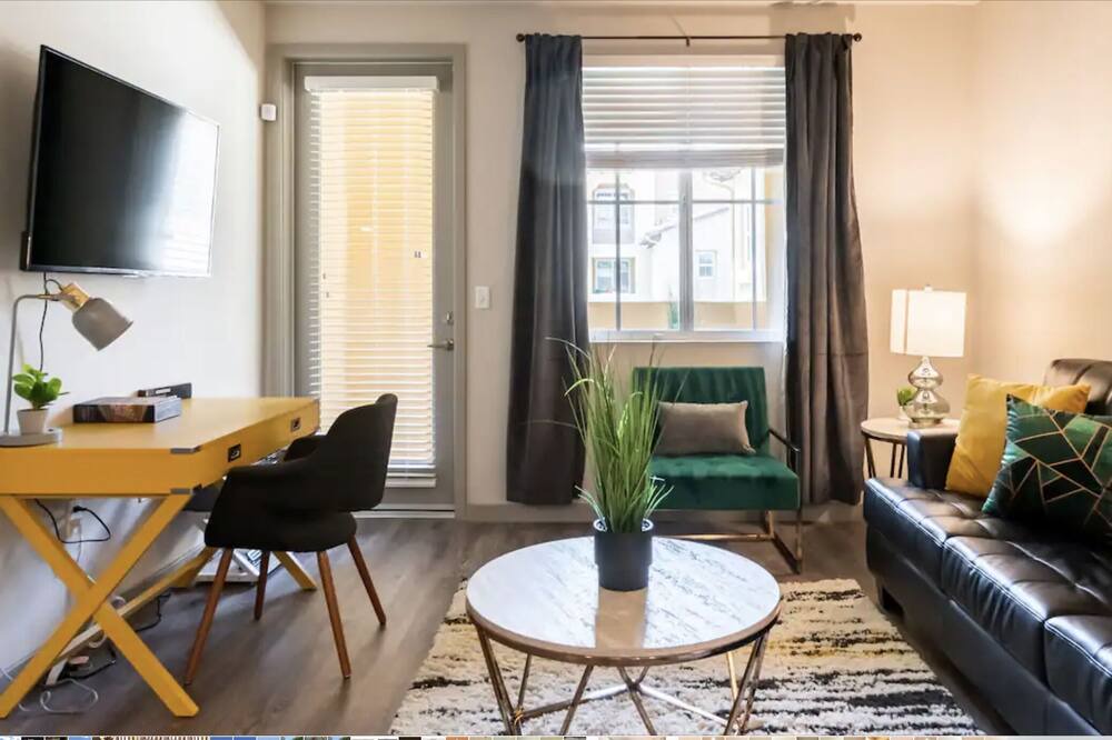 Photo of Livingroom in Camarillo