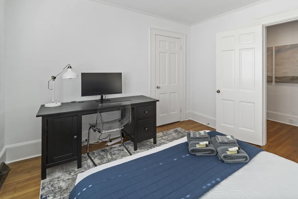 Photo of Bedroom in Plaza Midwood