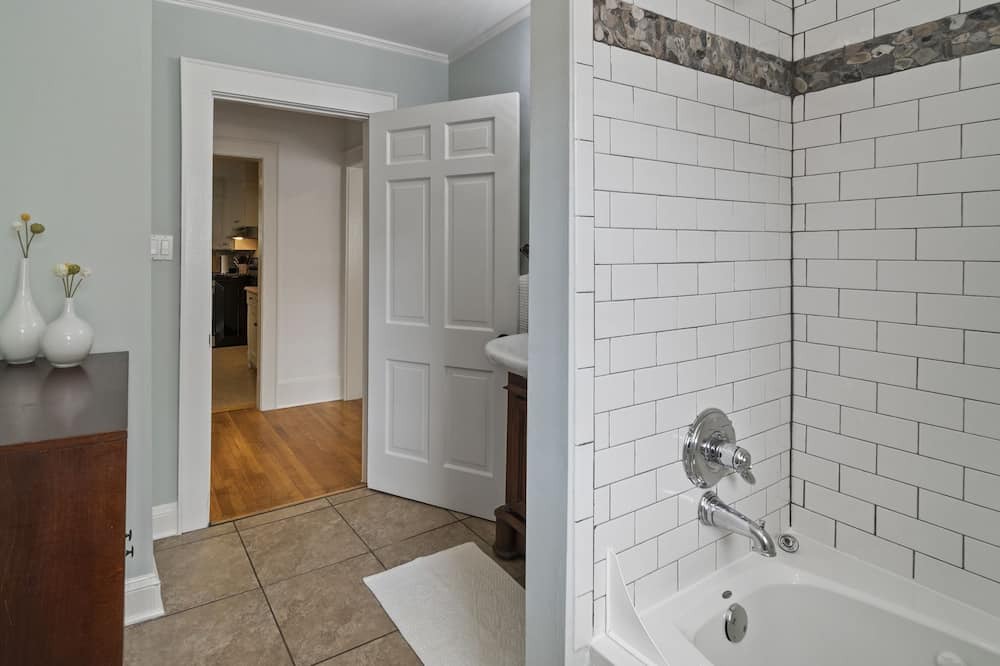 Photo of Bedroom in Plaza Midwood