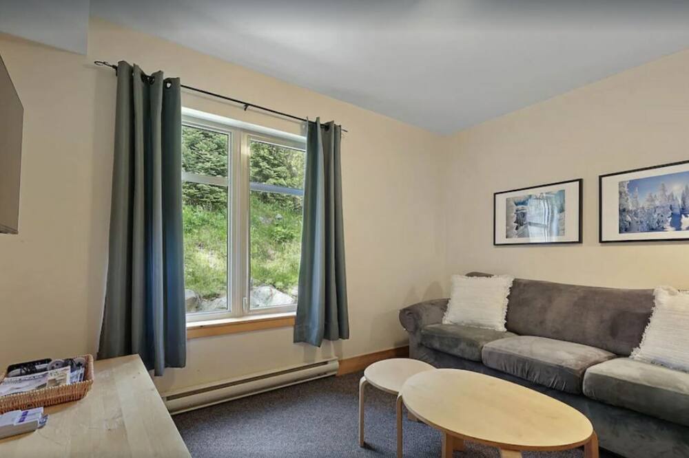 Photo of Bedroom in Sunburst Estates