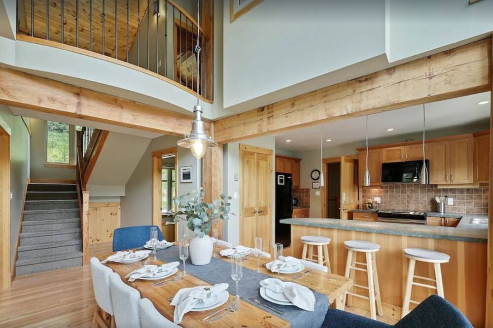 Photo of Kitchen in Sunburst Estates