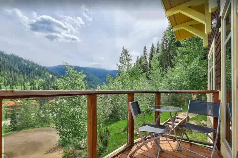 Photo of Patio Balcony in Sunburst Estates