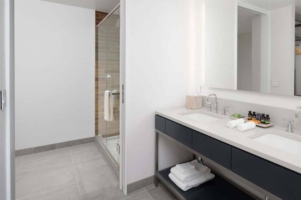 Photo of Bathroom in District Wharf