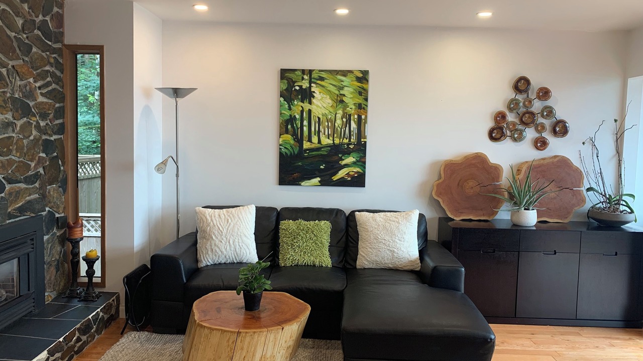 Photo of Livingroom in Upper Lonsdale