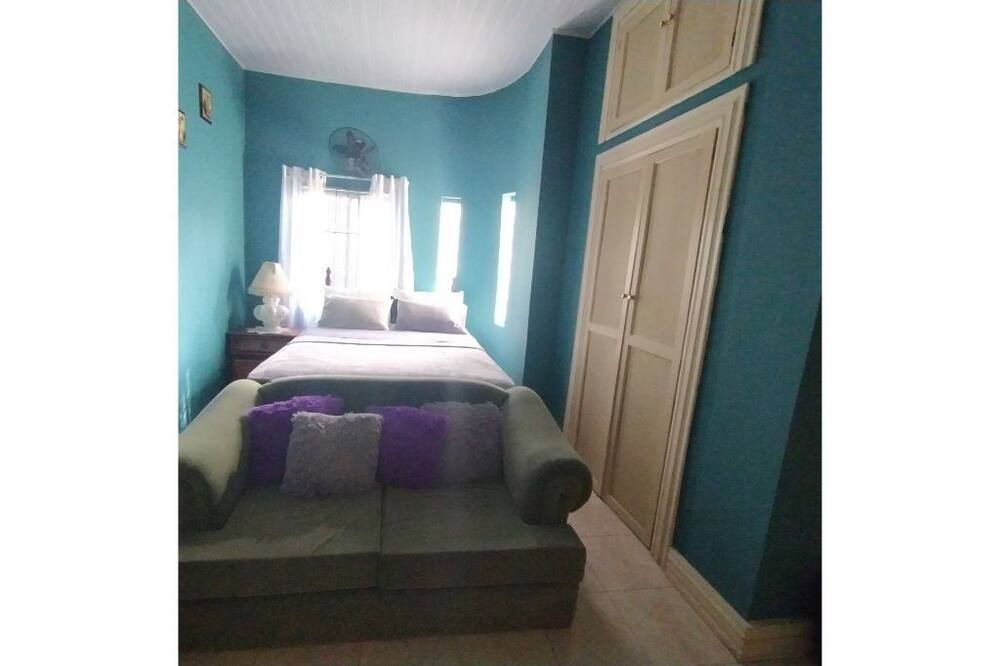 Photo of Bedroom in Porus