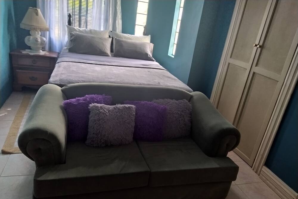 Photo of Bedroom in Porus
