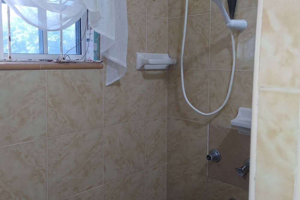 Photo of Bathroom in Porus