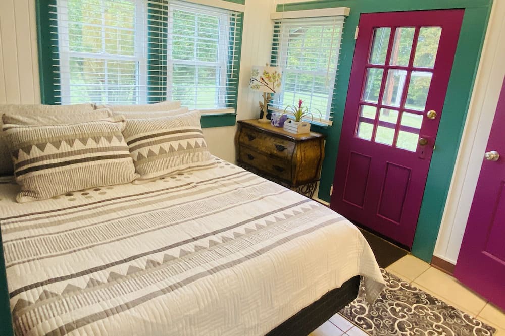 Photo of Bedroom in Wilkesboro