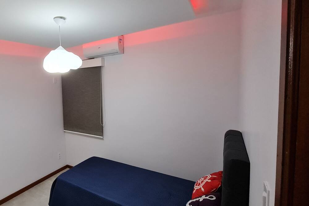 Photo of Bedroom in Caieira