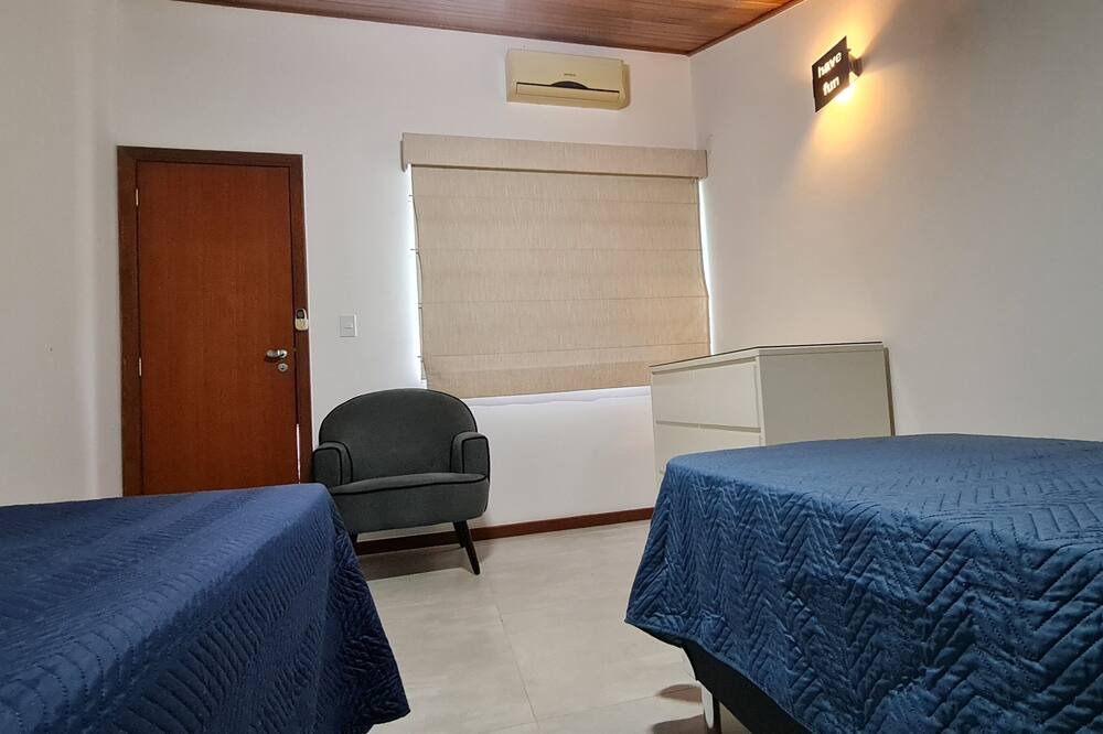 Photo of Bedroom in Caieira