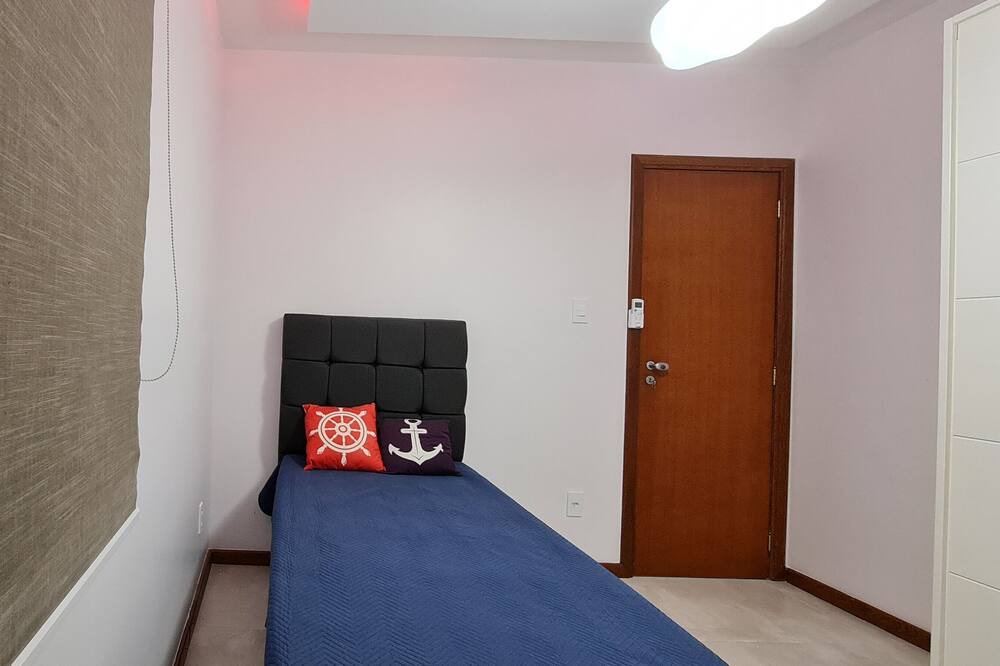 Photo of Bedroom in Caieira