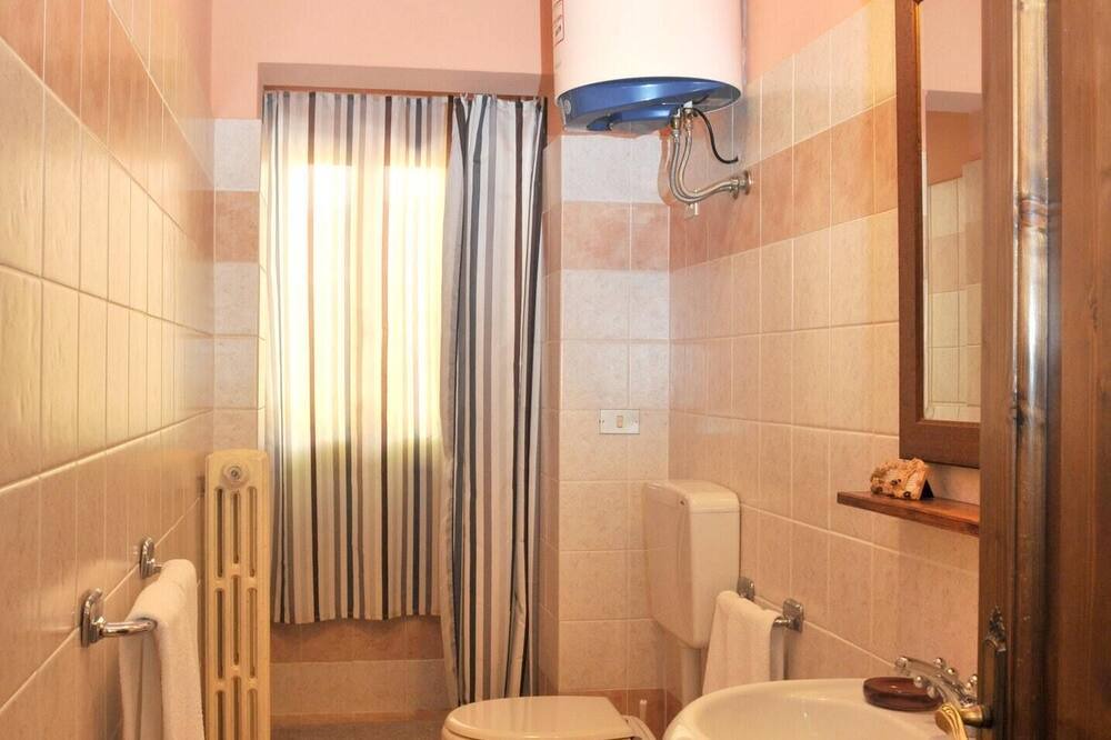 Photo of Bathroom in Gattaia