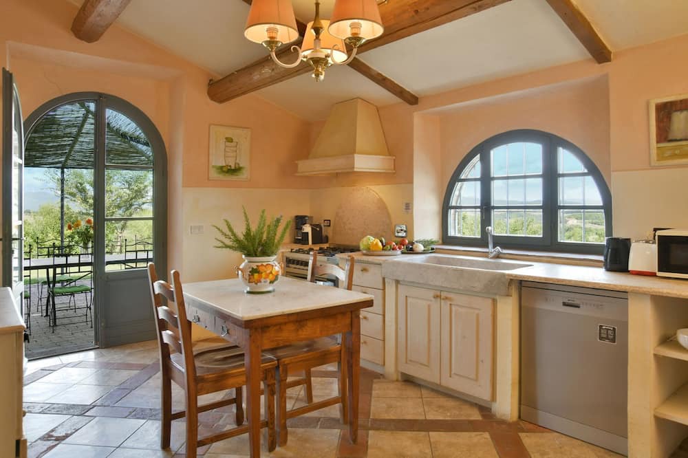 Photo of Kitchen in Guardistallo