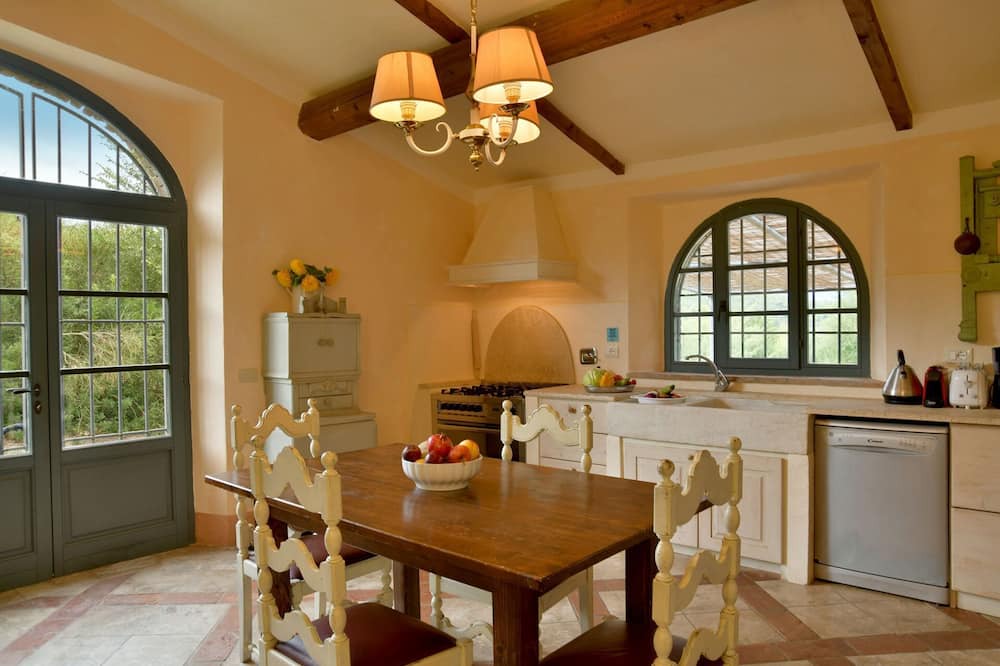 Photo of Kitchen in Guardistallo