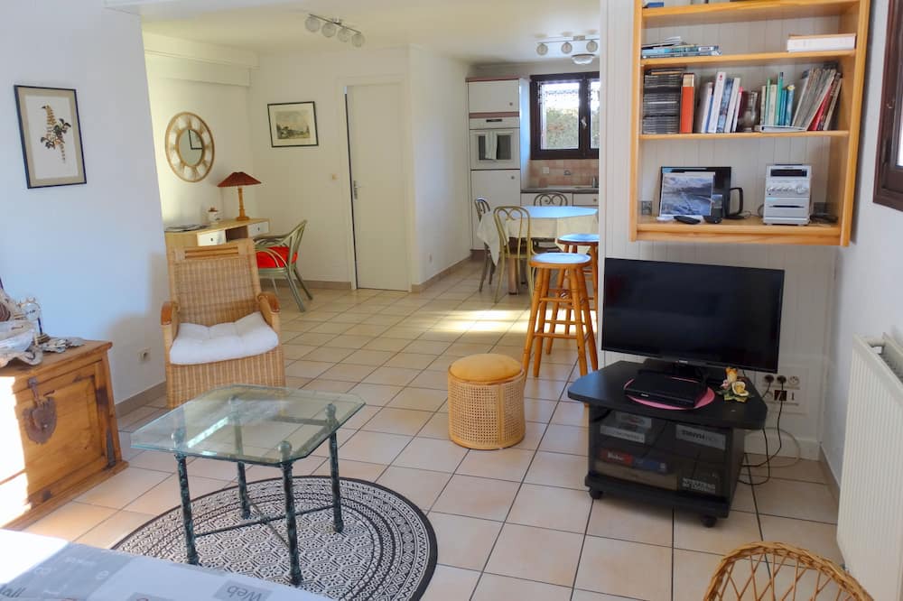 Photo of Livingroom in Outrechaise
