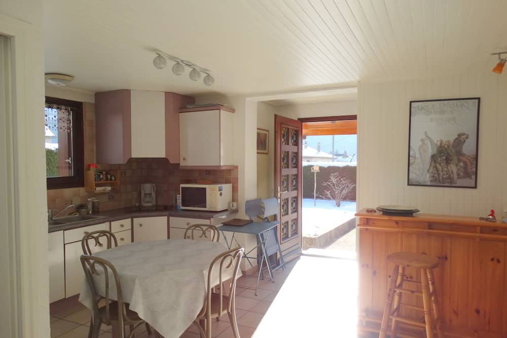 Photo of Kitchen in Outrechaise