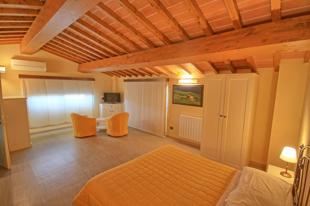 Photo of Bedroom in Porrena