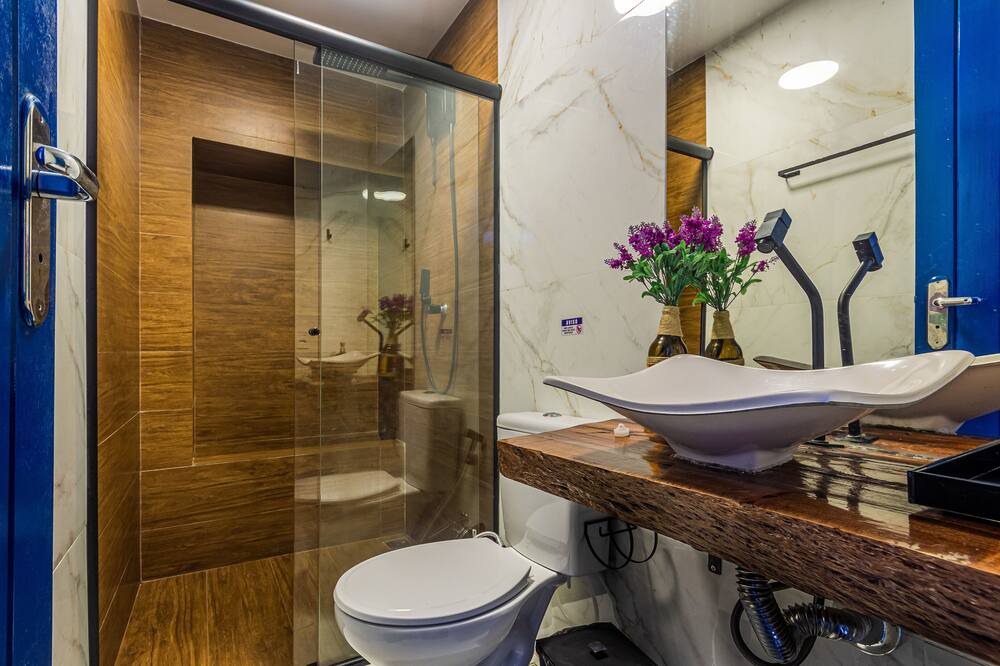 Photo of Bathroom in Marinas